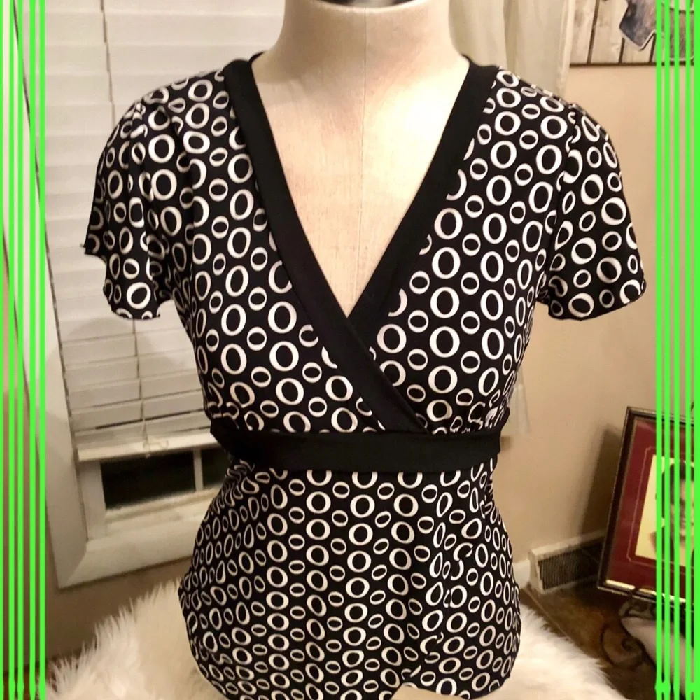 - By Choice Top - Picture 2 of 8